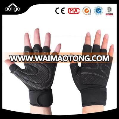 Production wholesale half finger training bodybuilding workout gym gloves with OEM